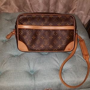Authentic Louis Vuitton Trocadero
